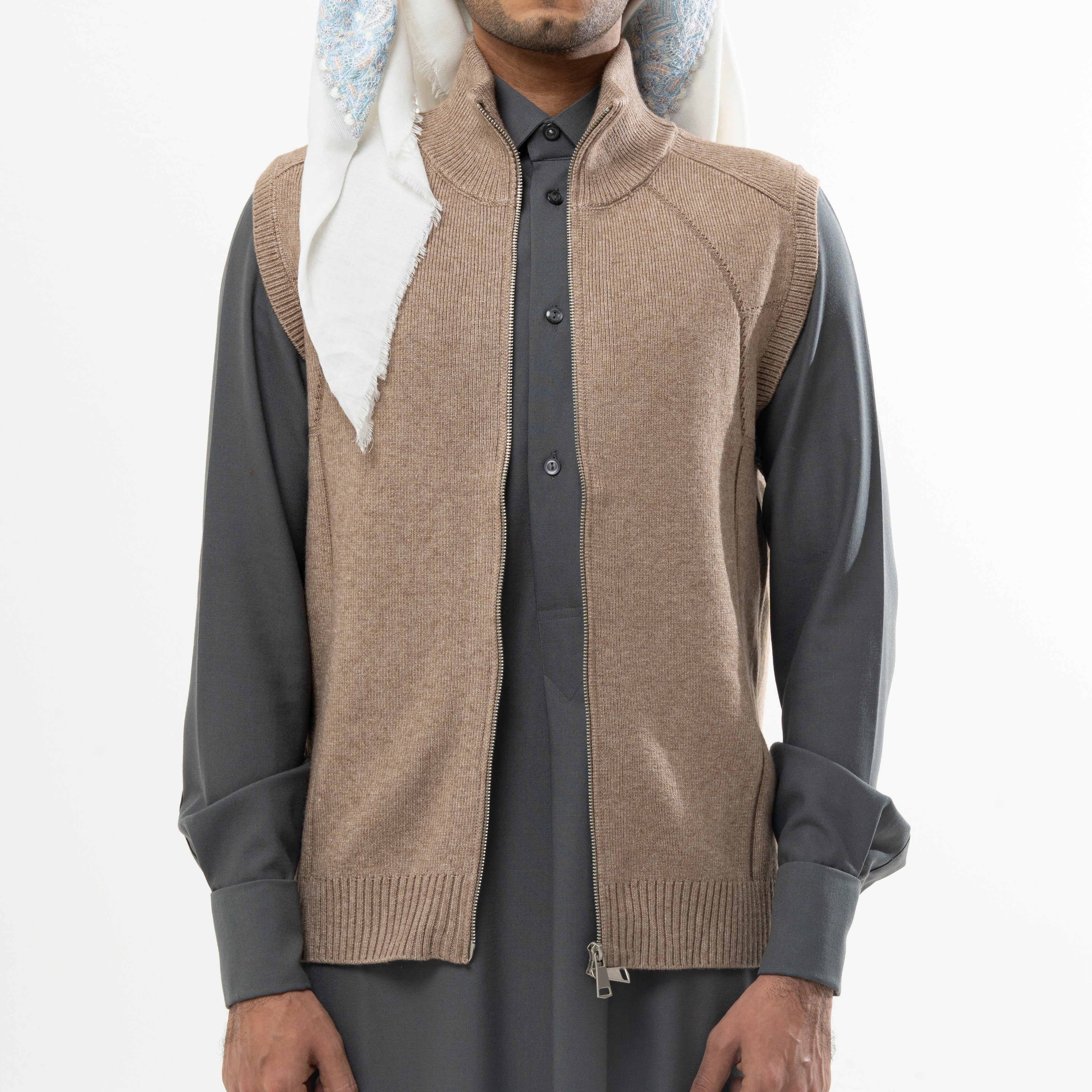 KNITTED VEST